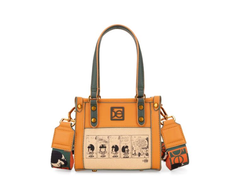 Los bolsos de la colección están disponibles en colores ocre y verde esmeralda. Foto: Cloe