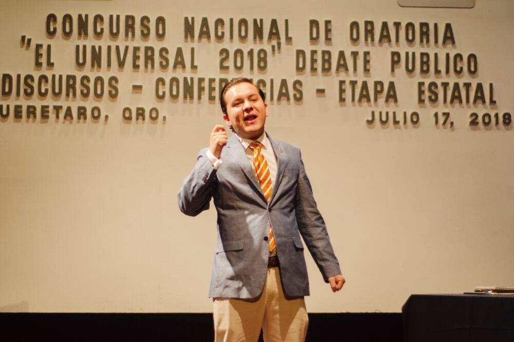 Víctor Alfonso Cuevas ganó el Concurso Estatal de Oratoria EL UNIVERSAL 2018 y representará al estado en Nuevo León en el certamen nacional. (ROMÁN CASTILLO. EL UNIVERSAL)