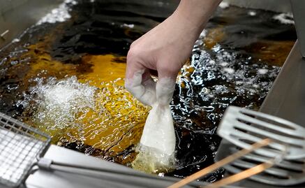 Restaurantes sufren: guerra entre Rusia y Ucrania dispara precios del aceite de cocina