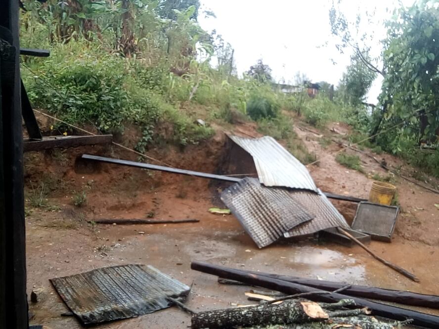 El Ejército Mexicano y la Policía Estatal se dirigen a la zona para auxiliar a la población afectada. Foto: Especial