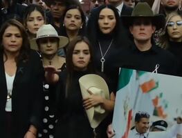 Grecia Quiroz rinde protesta como alcaldesa de Uruapan, tras asesinato de su esposo, Carlos Manzo; "vengo con el corazón destrozado"