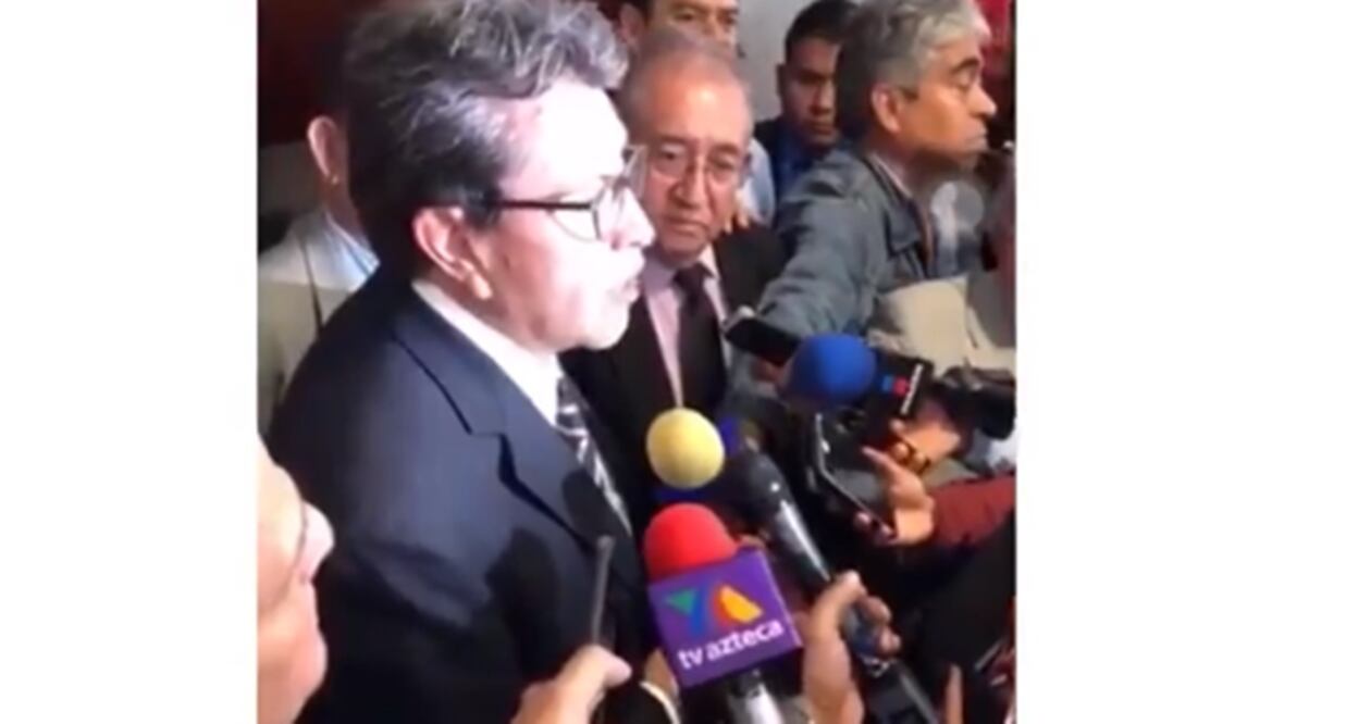 Ricardo Monreal, presidente de la Junta de Coordinación Política, recibió la petición de los legisladores (Foto: tomada de Twitter @susyangeles_)
