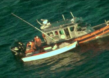 Marina rescata a 4 pescadores varados en inmediaciones de Isla Cerralvo, BCS