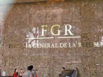 Excontralores señalados por corrupción y nepotismo, entre los candidatos finalistas para el OIC de la FGR