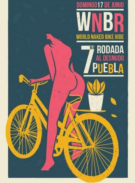 Celebran séptima edición de rodada ciclonudista en Puebla