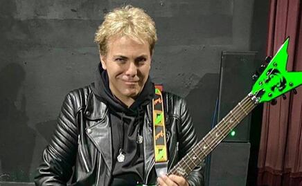 Cristian Castro no escucha ni a su mamá