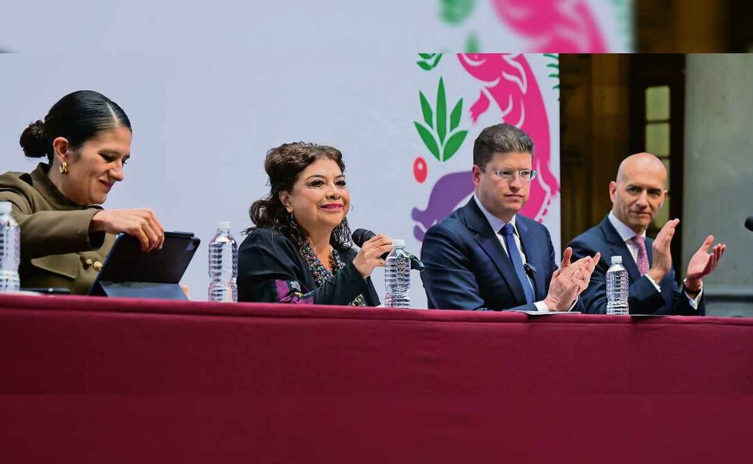 La jefa de Gobierno, Clara Brugada, dio a conocer la estrategia para inhibir el robo de autos en la Ciudad de México 22 de enero. Foto: Especial