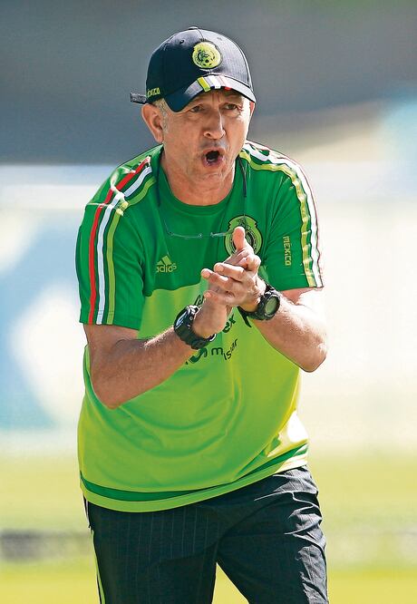 Juan Carlos Osorio sigue con su vida como si nada (FRANCISCO ESTRADA. JAM MEDIA)