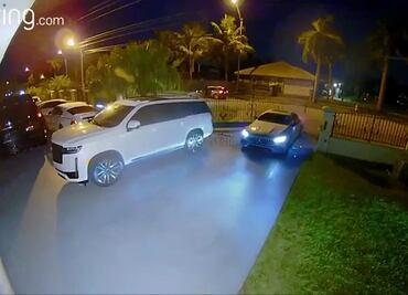 Ladrones roban dos Mercedes-Benz, su dueño dejó las llaves al interior de los coches