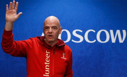 FIFA invita a niños tailandeses rescatados a entrega de premios