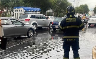 Tormenta en distintos puntos de CDMX provoca afectaciones; hay apagón en la colonia Del Valle y encharcamientos en Azcapotzalco e Iztapalapa