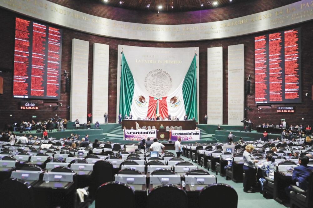 Ante la Comisión Permanente se propuso una reforma constitucional para la realización de la Convención Nacional Hacendaria. Foto/ARCHIVO EL UNIVERSAL