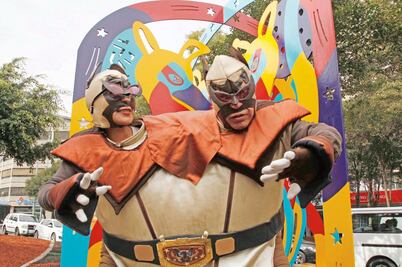 “Siameses” buscan rescatar Plaza Tlaxcoaque