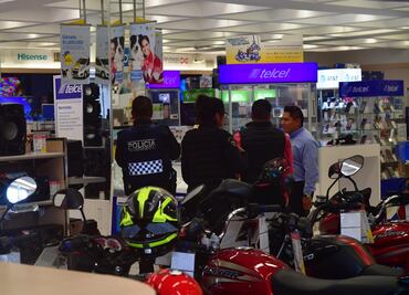 Asaltan tienda Coppel en Iztacalco