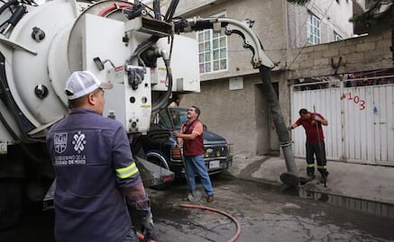 Fuertes lluvias en CDMX y Edomex: guía rápida para reportar coladeras tapadas y evitar inundaciones