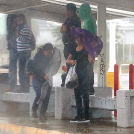 “Sergio” deja desalojos y paro de clases en 4 estados 