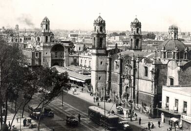 La descuidada Plaza de la Santa Veracruz