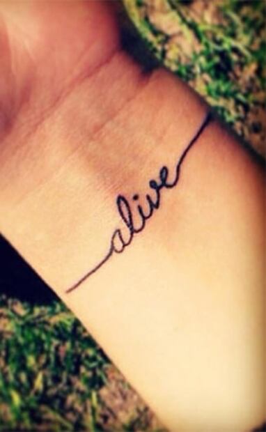 Tattoos súper discretos que puedes hacerte esta temporada 