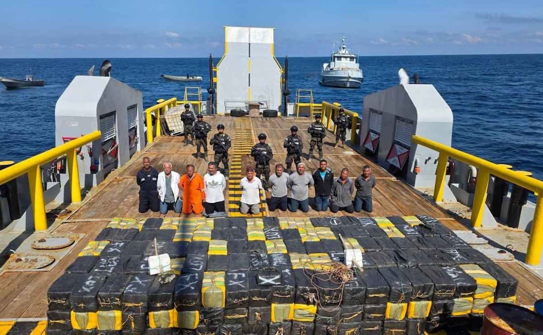 El operativo se realiza a más de 380 millas náuticas de la costa salvadoreña. (15/02/26) Foto: X @nayibbukele