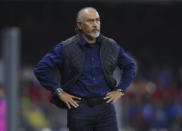 Raúl Gutiérrez con las horas contadas en Cruz Azul