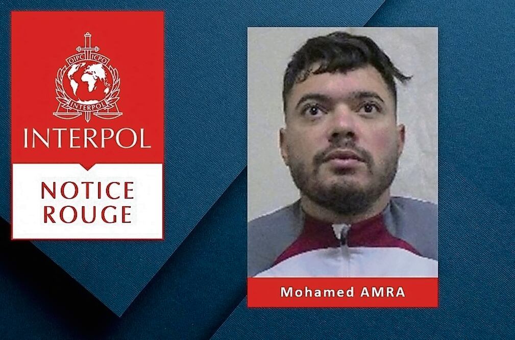 Interpol emitió una notificación roja de captura de Amra. Foto: de AFP