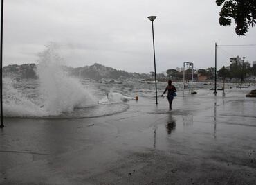 Activan monitoreo por mar de fondo en Chiapas