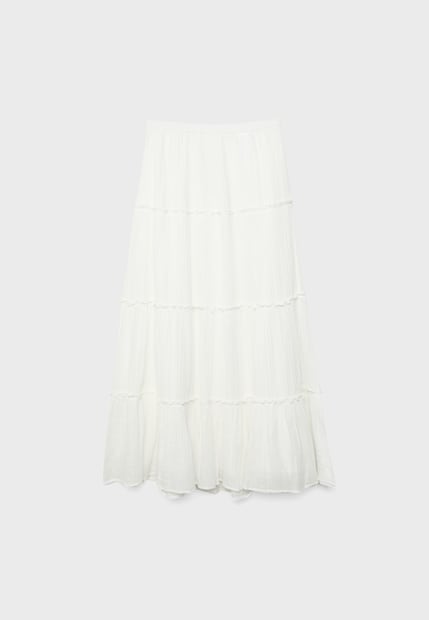 Falda midi fluida blanca con cintura elástica. Foto: Cortesía Stradivarius