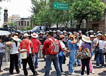 Comerciantes exigen la liberación de Bucareli y vialidades aledañas