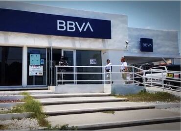 VIDEO: ¡A mazazos! Asaltan banco en Saltillo, como en Plaza Antara CDMX