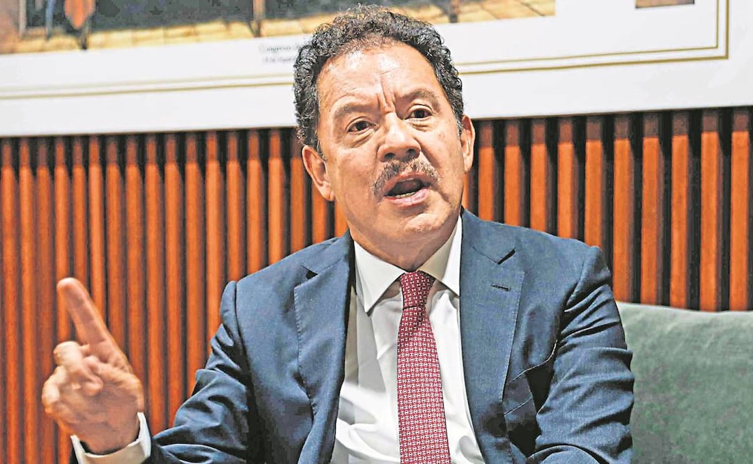 Mier le desempareja el piso a Monreal