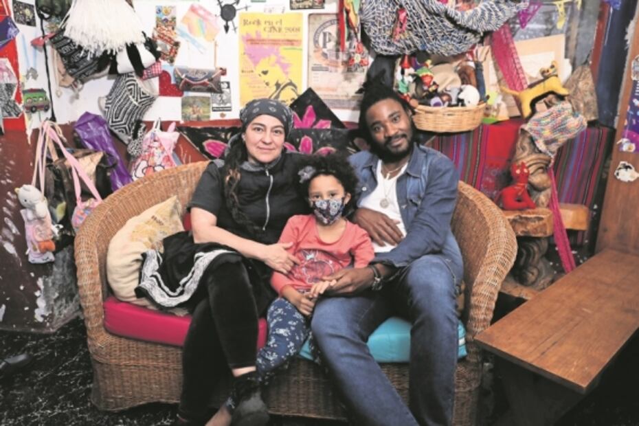 Abre su cocina y les trae el sabor de Haití