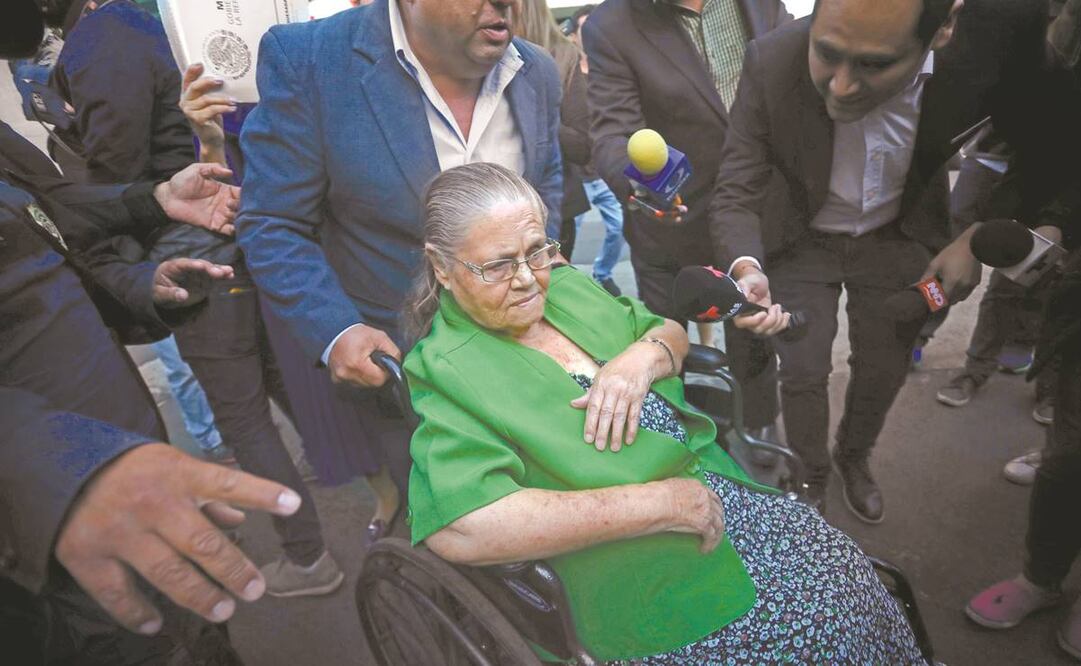 Evitarán otro saludo de AMLO a la mamá de El Chapo