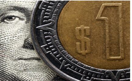 Baja dólar al menudeo, se vende en $16.40