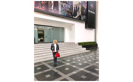 Con foto, Laura Bozzo muestra regreso a Televisa 