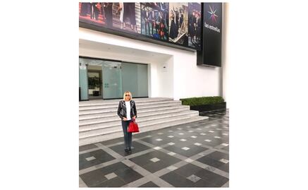 Con foto, Laura Bozzo muestra regreso a Televisa 