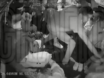 Asaltantes disparan y golpean a pasajeros de combi en Iztapalapa