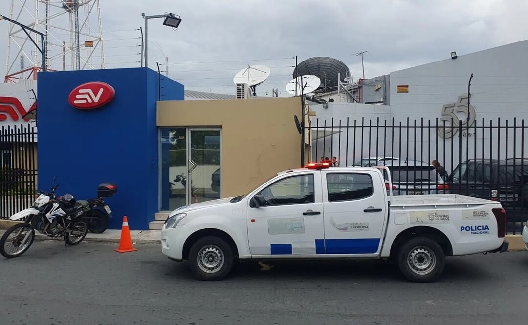 Un artefacto explosivo dirigido a un periodista del canal Ecuavisa detonó este lunes. Foto: Facebook @Paul Tutiven Fuentes