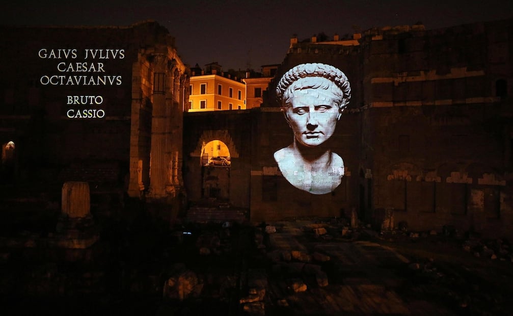Vista general del Foro de Augusto durante el evento llamado "Foro de Augusto, 2000 años después". El emperador envió al exilio al poeta Ovidio. Foto: EFE / Alessandro Di Meo