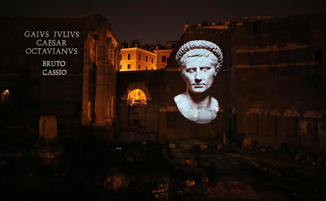 Vista general del Foro de Augusto durante el evento llamado "Foro de Augusto, 2000 años después". El emperador envió al exilio al poeta Ovidio. Foto: EFE / Alessandro Di Meo