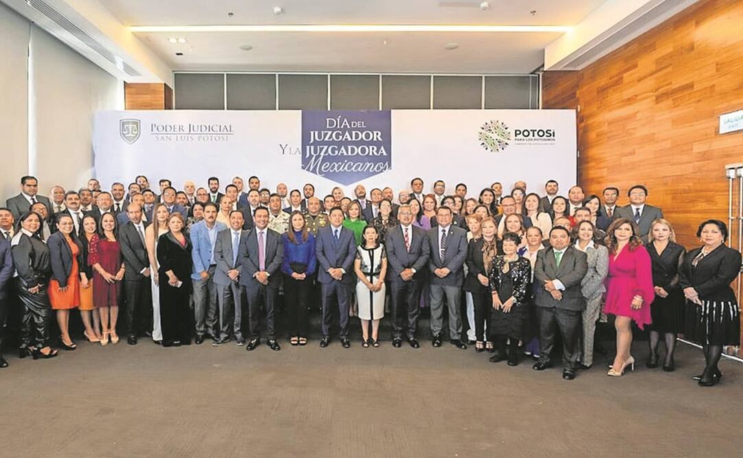 El gobernador Ricardo Gallardo Cardona señaló a los jueces que su administración no será omisa en sancionar a los que actúen al margen de la ley. Foto: Especial