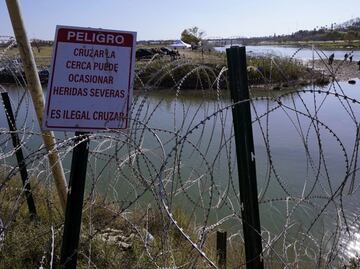 Tribunal Supremo de EU avala retirar alambre de púas que Texas colocó en la frontera con México