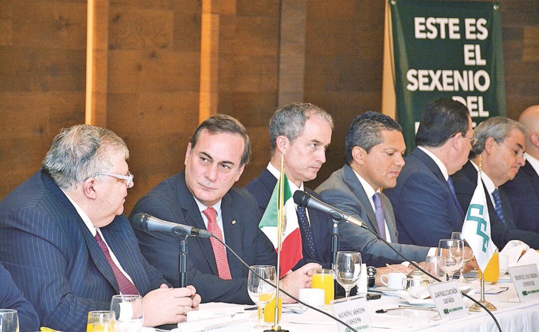 En reunión con el Consejo Nacional del Consejo Coordinador Empresarial (CCE), Agustín Carstens reconoció que en este momento la principal preocupación del país es la renegociación del TLCAN para que no se frenen las inversiones.