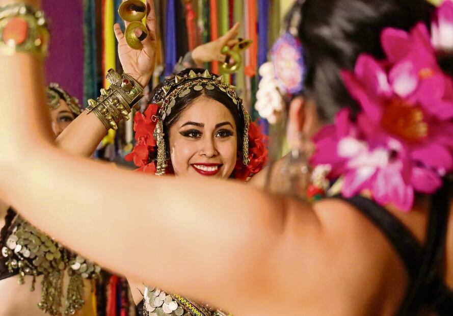 El tribal belly dance tiene su raíz en algunas etnias del mundo, como las gitanas de España, de la India y tribus del norte de África. Foto: Humberto Morquecho