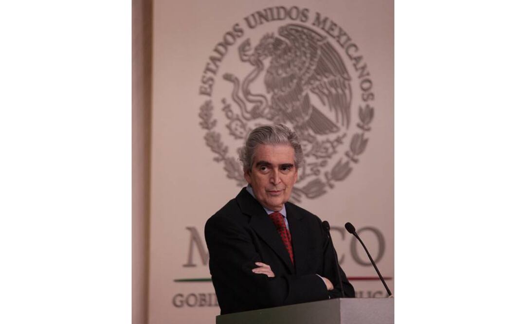 Políticos e intelectuales lamentan muerte de Tovar y de Teresa