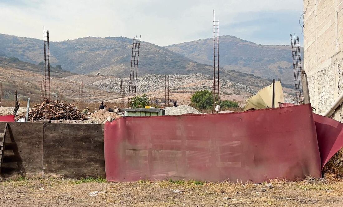 Tras un incendio en 2023, el basurero de Axotlán II fue asegurado por la FGJEM. Foto: Arturo COntreras | El Universal (08/01/2025)