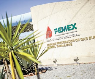 Ajuste a Pemex es insuficiente