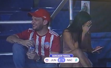 VIDEO. Captan infidelidad por “kiss cam” en pleno partido de futbol y se vuelve viral