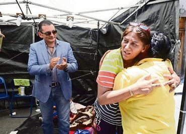 Marichuy concluye protesta encadenada frente a Oficialía de SLP