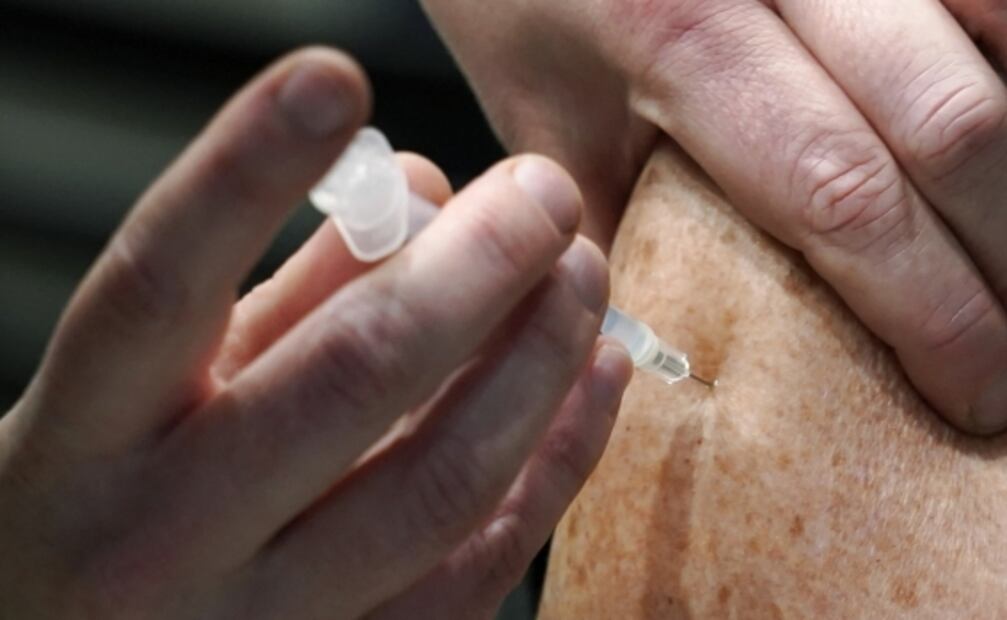 Vacuna contra Covid-19: Efectos de inmunización tardarán en aclararse