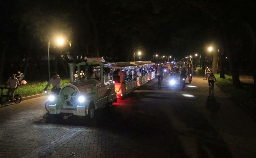 Visita este pulmón de la ciudad y recórrelo en el trenecito. Fotos: Twitter @ChapultepecCDMX